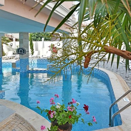 Sirena Palace Family Hotel Obzor Exterior foto